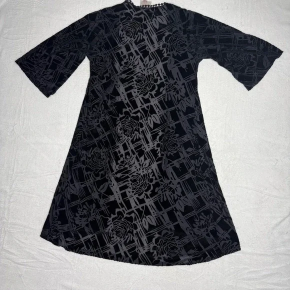 Maeve Anthropologie Velvet Burnout Kimono Cardigan Black Rose Geometric Duster M - Picture 9 of 9